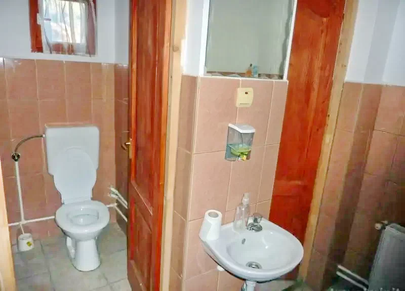 Sub Cetate Cazare | Sat de vacanță (K1139-5) Imaginea poate fi supusă drepturilor de autor. Se recomandă contactarea titularului drepturilor.