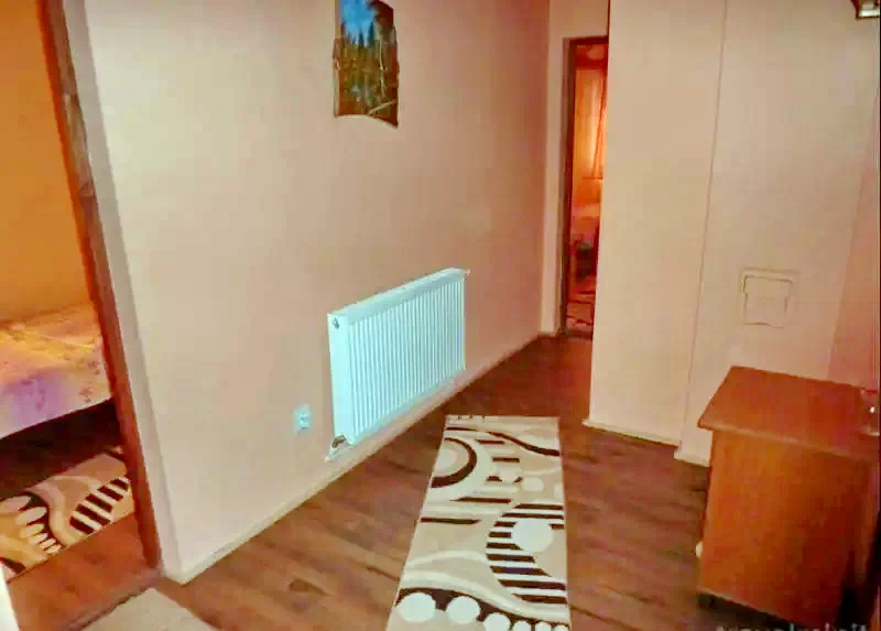 Sub Cetate Cazare | Sat de vacanță (K1139-7) Imaginea poate fi supusă drepturilor de autor. Se recomandă contactarea titularului drepturilor.