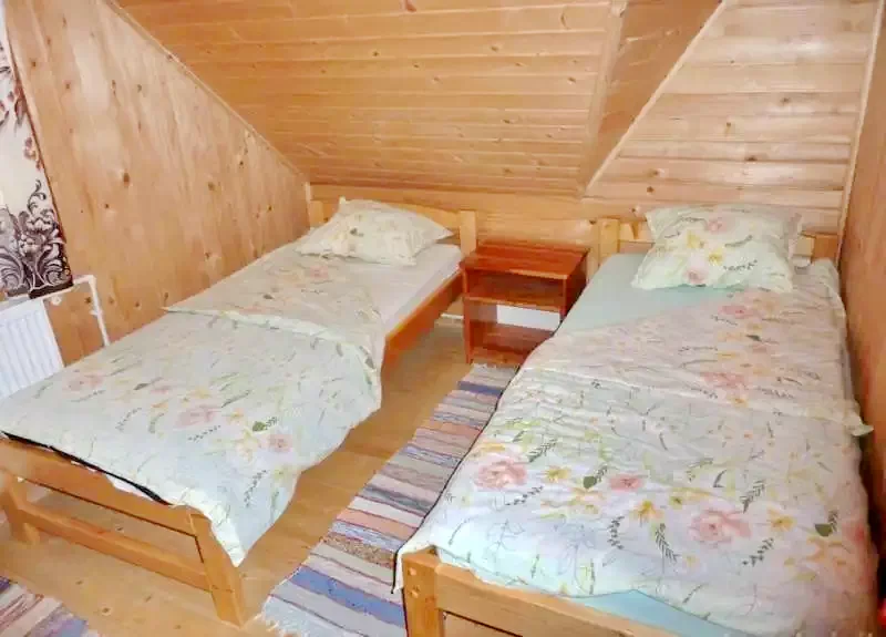 Zeteváralja Szállás | Üdülőfalu (K1139-8) A kép szerzői jogvédelem alatt állhat. Javasolt a kapcsolatfelvétel a jog tulajdonossal.