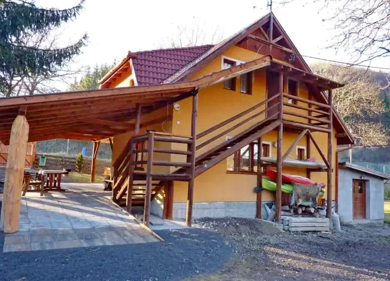 Zeteváralja Szállás | Üdülőfalu (K1139-25) A kép szerzői jogvédelem alatt állhat. Javasolt a kapcsolatfelvétel a jog tulajdonossal.