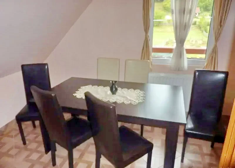 Sub Cetate Cazare | Cabană (K1140-3) Imaginea poate fi supusă drepturilor de autor. Se recomandă contactarea titularului drepturilor. Sub Cetate Cazare | Cabană (K1140-3) Imaginea poate fi supusă drepturilor de autor. Se recomandă contactarea titularului drepturilor.