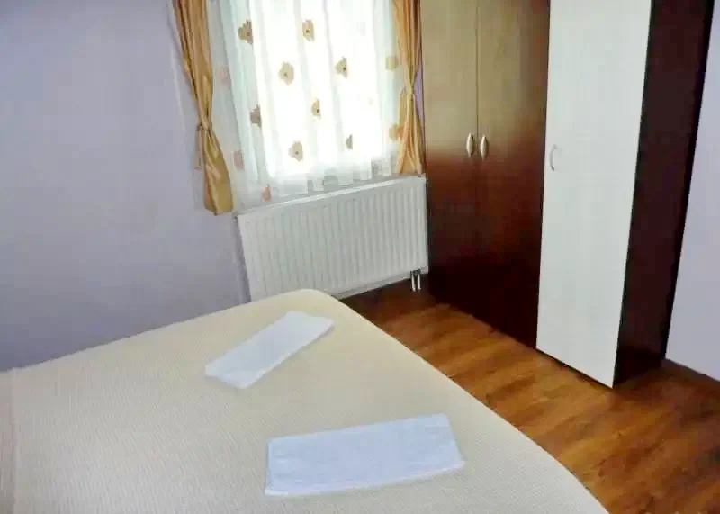 Sub Cetate Cazare | Cabană (K1140-6) Imaginea poate fi supusă drepturilor de autor. Se recomandă contactarea titularului drepturilor. Sub Cetate Cazare | Cabană (K1140-6) Imaginea poate fi supusă drepturilor de autor. Se recomandă contactarea titularului drepturilor.