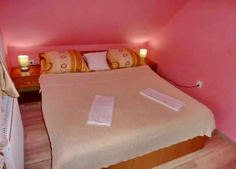 Sub Cetate Cazare | Cabană (K1140-7) Imaginea poate fi supusă drepturilor de autor. Se recomandă contactarea titularului drepturilor. Sub Cetate Cazare | Cabană (K1140-7) Imaginea poate fi supusă drepturilor de autor. Se recomandă contactarea titularului drepturilor.