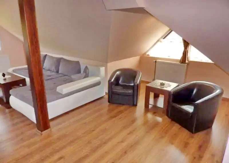 Sub Cetate Cazare | Cabană (K1140-19) Imaginea poate fi supusă drepturilor de autor. Se recomandă contactarea titularului drepturilor. Sub Cetate Cazare | Cabană (K1140-19) Imaginea poate fi supusă drepturilor de autor. Se recomandă contactarea titularului drepturilor.