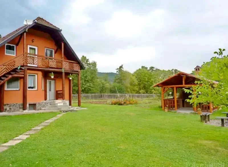 Sub Cetate Cazare | Cabană (K1140-24) Imaginea poate fi supusă drepturilor de autor. Se recomandă contactarea titularului drepturilor. Sub Cetate Cazare | Cabană (K1140-24) Imaginea poate fi supusă drepturilor de autor. Se recomandă contactarea titularului drepturilor.