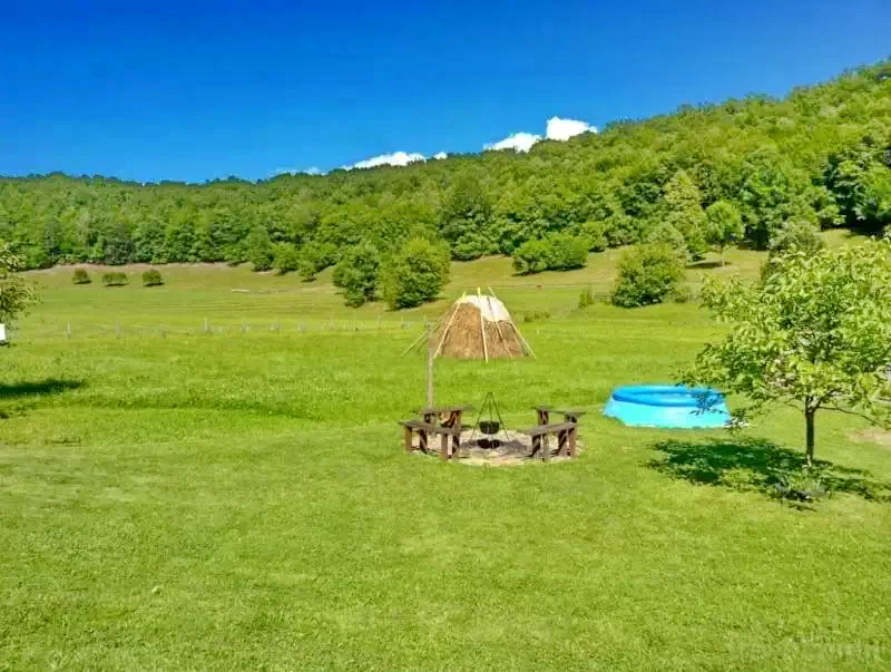 Sub Cetate Cazare | Cabană (K1140-26) Imaginea poate fi supusă drepturilor de autor. Se recomandă contactarea titularului drepturilor. Sub Cetate Cazare | Cabană (K1140-26) Imaginea poate fi supusă drepturilor de autor. Se recomandă contactarea titularului drepturilor.