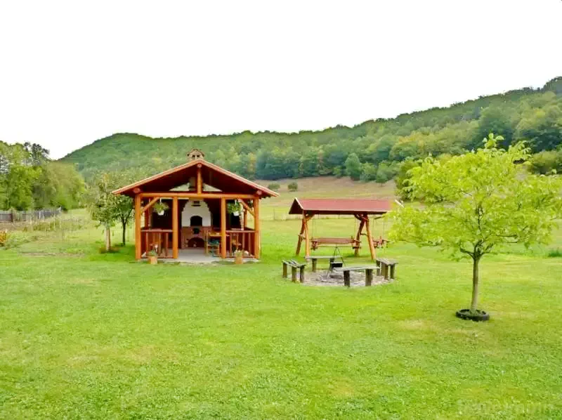 Zeteváralja Szállás | Kulcsosház (K1140-27) A kép szerzői jogvédelem alatt állhat. Javasolt a kapcsolatfelvétel a jog tulajdonossal. Zeteváralja Szállás | Kulcsosház (K1140-27) A kép szerzői jogvédelem alatt állhat. Javasolt a kapcsolatfelvétel a jog tulajdonossal.