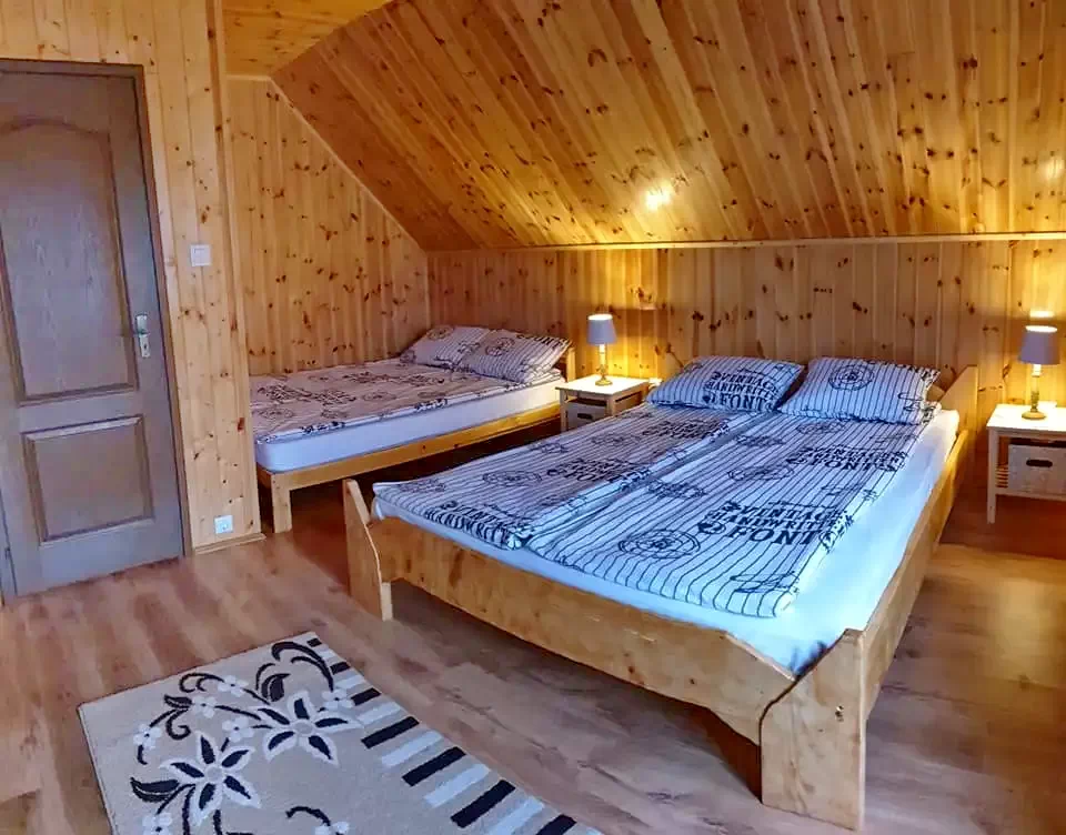 Sub Cetate Cazare | Cabană (K1390-8) Imaginea poate fi supusă drepturilor de autor. Se recomandă contactarea titularului drepturilor. Sub Cetate Cazare | Cabană (K1390-8) Imaginea poate fi supusă drepturilor de autor. Se recomandă contactarea titularului drepturilor.