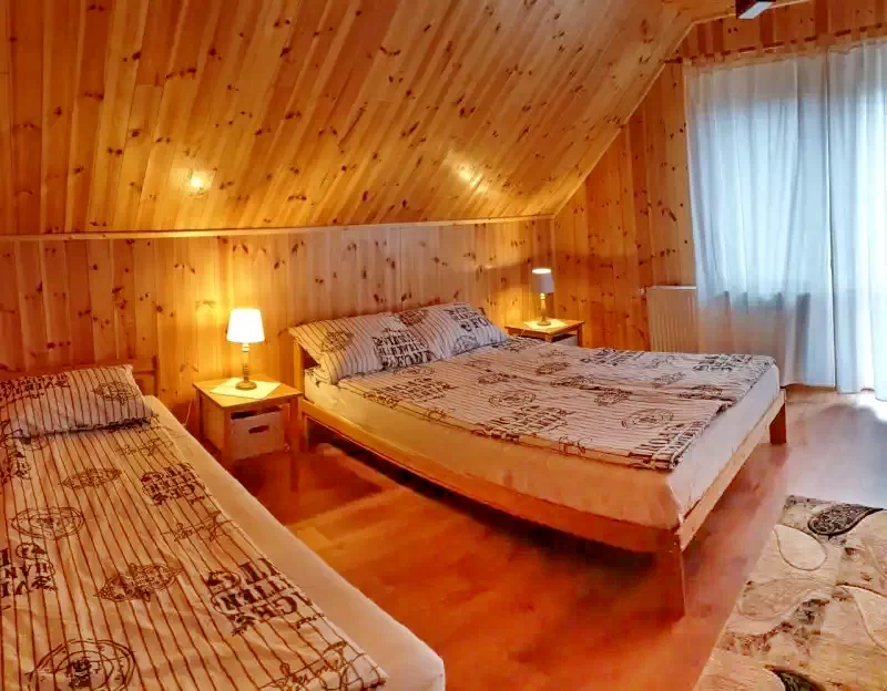 Sub Cetate Cazare | Cabană (K1390-13) Imaginea poate fi supusă drepturilor de autor. Se recomandă contactarea titularului drepturilor. Sub Cetate Cazare | Cabană (K1390-13) Imaginea poate fi supusă drepturilor de autor. Se recomandă contactarea titularului drepturilor.