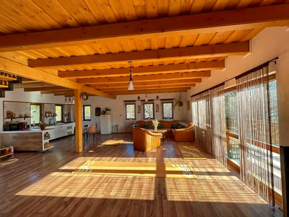 Sub Cetate Cazare | Cabană (K1390-14) Imaginea poate fi supusă drepturilor de autor. Se recomandă contactarea titularului drepturilor. Sub Cetate Cazare | Cabană (K1390-14) Imaginea poate fi supusă drepturilor de autor. Se recomandă contactarea titularului drepturilor.