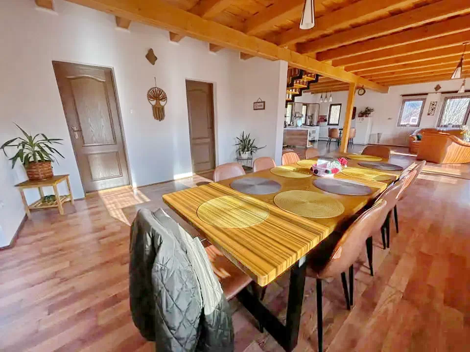 Sub Cetate Cazare | Cabană (K1390-49) Imaginea poate fi supusă drepturilor de autor. Se recomandă contactarea titularului drepturilor. Sub Cetate Cazare | Cabană (K1390-49) Imaginea poate fi supusă drepturilor de autor. Se recomandă contactarea titularului drepturilor.