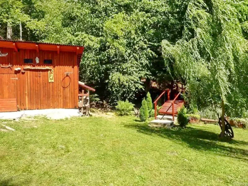 Libán Szállás | Üdülőfalu (K0517-25) A kép szerzői jogvédelem alatt állhat. Javasolt a kapcsolatfelvétel a jog tulajdonossal.