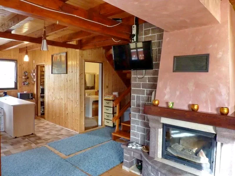 Libán Szállás | Üdülőfalu (K0741-11) A kép szerzői jogvédelem alatt állhat. Javasolt a kapcsolatfelvétel a jog tulajdonossal.