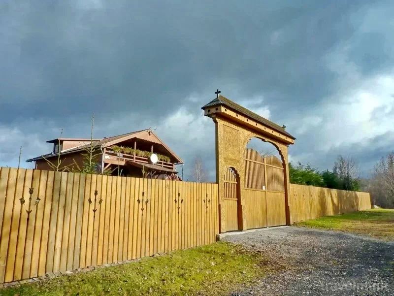 Libán Szállás | Üdülőfalu (K0741-33) A kép szerzői jogvédelem alatt állhat. Javasolt a kapcsolatfelvétel a jog tulajdonossal.