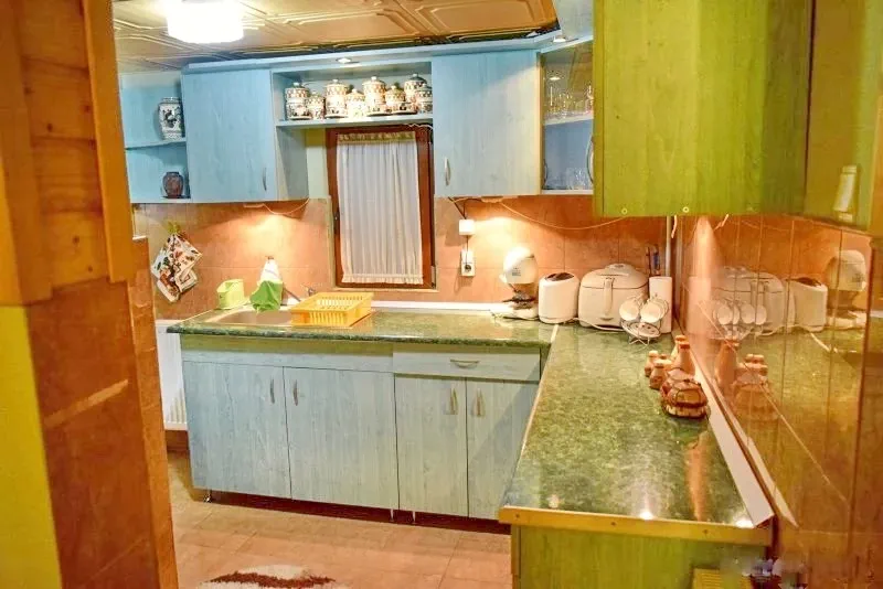 Vărșag Cazare | Cabană (K0022-4) Imaginea poate fi supusă drepturilor de autor. Se recomandă contactarea titularului drepturilor. Vărșag Cazare | Cabană (K0022-4) Imaginea poate fi supusă drepturilor de autor. Se recomandă contactarea titularului drepturilor.