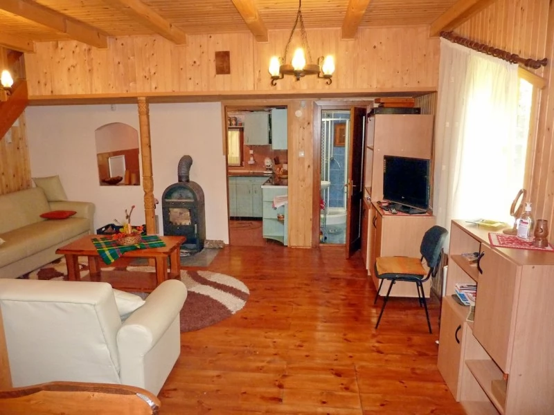 Vărșag Cazare | Sat de vacanță (K0022-5) Imaginea poate fi supusă drepturilor de autor. Se recomandă contactarea titularului drepturilor.