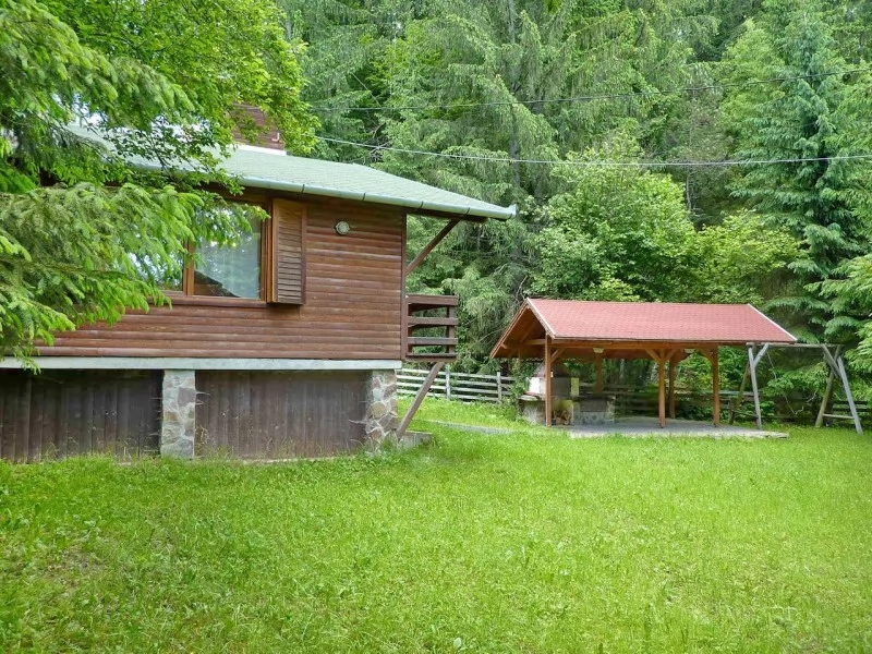 Vărșag Cazare | Sat de vacanță (K0022-10) Imaginea poate fi supusă drepturilor de autor. Se recomandă contactarea titularului drepturilor.