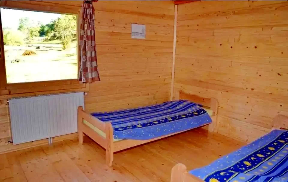 Székelyvarság Szállás | Üdülőfalu (K1155-8) A kép szerzői jogvédelem alatt állhat. Javasolt a kapcsolatfelvétel a jog tulajdonossal.