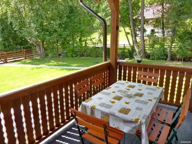 Izvoare Cazare | Cabană (K0386-3) Imaginea poate fi supusă drepturilor de autor. Se recomandă contactarea titularului drepturilor. Izvoare Cazare | Cabană (K0386-3) Imaginea poate fi supusă drepturilor de autor. Se recomandă contactarea titularului drepturilor.