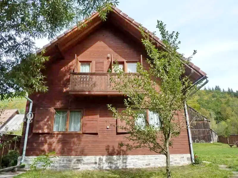 Ivó Szállás | Üdülőfalu (K0390-4) A kép szerzői jogvédelem alatt állhat. Javasolt a kapcsolatfelvétel a jog tulajdonossal.