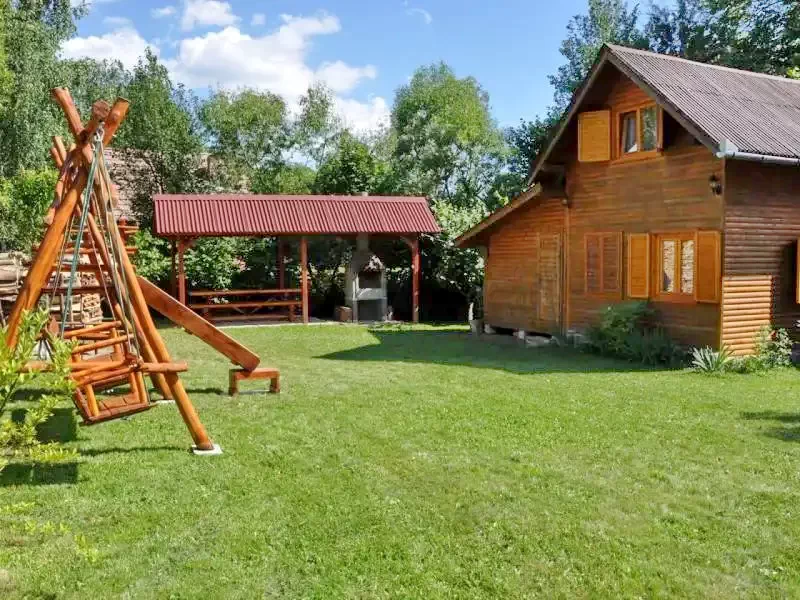 Cazare Izvoare - Cabana Hanes János II. | Ivó - Hanes János Menedékház II.. Imaginea poate fi supusă drepturilor de autor. Se recomandă contactarea titularului drepturilor.