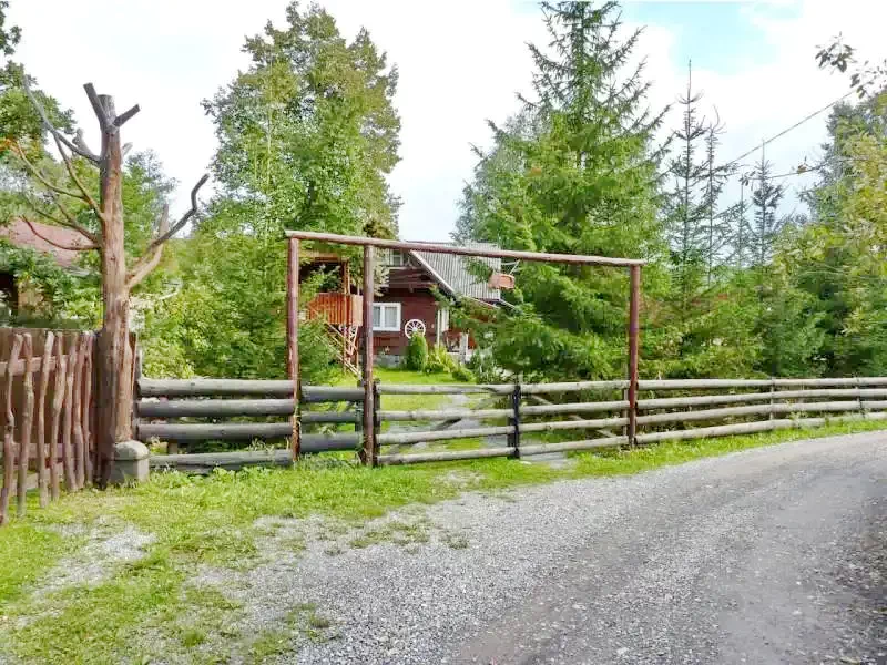 Ivó Szállás | Üdülőfalu (K0520-1) A kép szerzői jogvédelem alatt állhat. Javasolt a kapcsolatfelvétel a jog tulajdonossal.