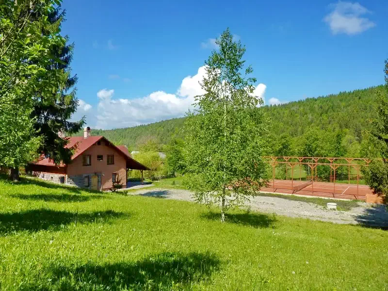 Izvoare Cazare | Sat de vacanță (K0723-35) Imaginea poate fi supusă drepturilor de autor. Se recomandă contactarea titularului drepturilor.