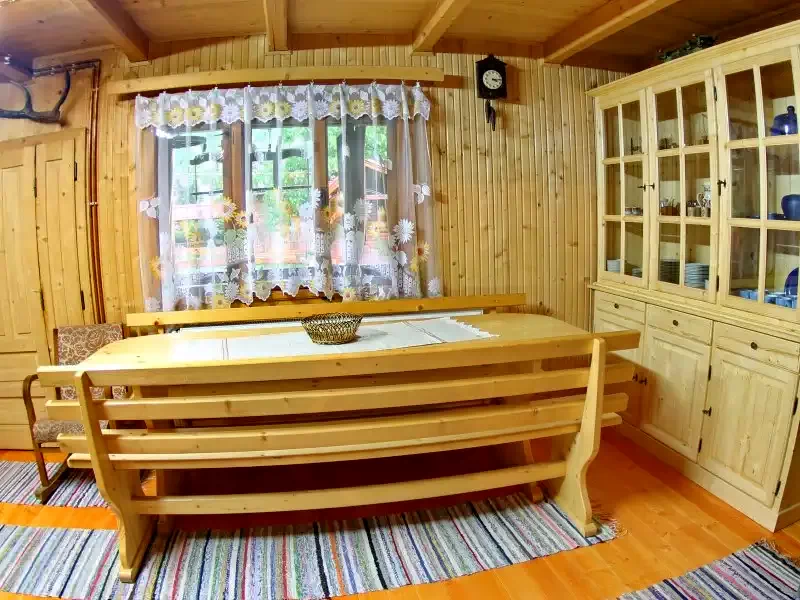 Izvoare Cazare | Sat de vacanță (K0725-9) Imaginea poate fi supusă drepturilor de autor. Se recomandă contactarea titularului drepturilor.