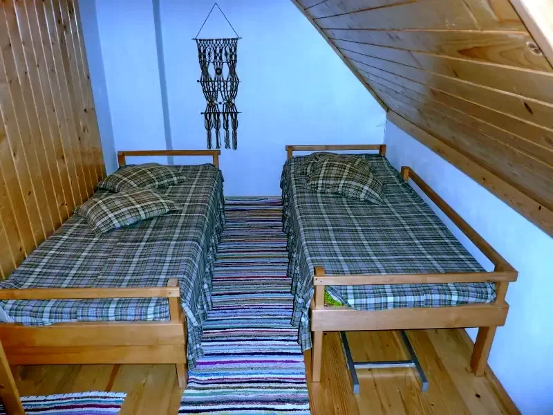 Izvoare Cazare | Cabană (K0727-32) Imaginea poate fi supusă drepturilor de autor. Se recomandă contactarea titularului drepturilor. Izvoare Cazare | Cabană (K0727-32) Imaginea poate fi supusă drepturilor de autor. Se recomandă contactarea titularului drepturilor.