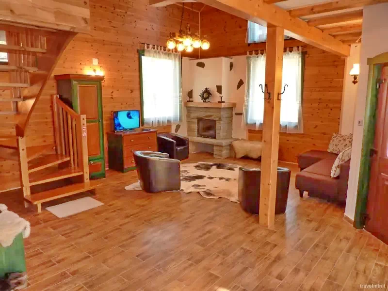 Izvoare Cazare | Sat de vacanță (K0729-5) Imaginea poate fi supusă drepturilor de autor. Se recomandă contactarea titularului drepturilor.