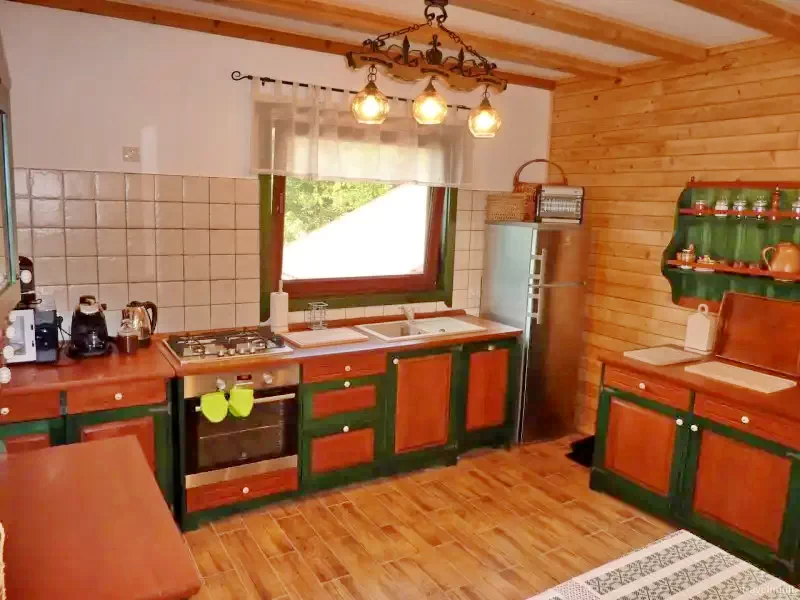 Izvoare Cazare | Cabană (K0729-15) Imaginea poate fi supusă drepturilor de autor. Se recomandă contactarea titularului drepturilor. Izvoare Cazare | Cabană (K0729-15) Imaginea poate fi supusă drepturilor de autor. Se recomandă contactarea titularului drepturilor.