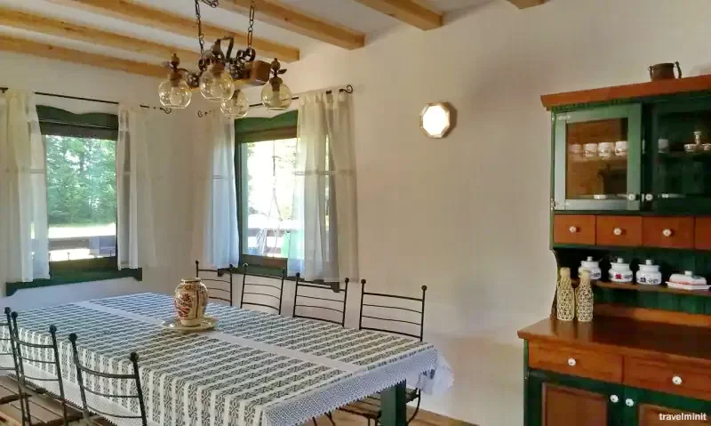 Izvoare Cazare | Cabană (K0729-20) Imaginea poate fi supusă drepturilor de autor. Se recomandă contactarea titularului drepturilor. Izvoare Cazare | Cabană (K0729-20) Imaginea poate fi supusă drepturilor de autor. Se recomandă contactarea titularului drepturilor.