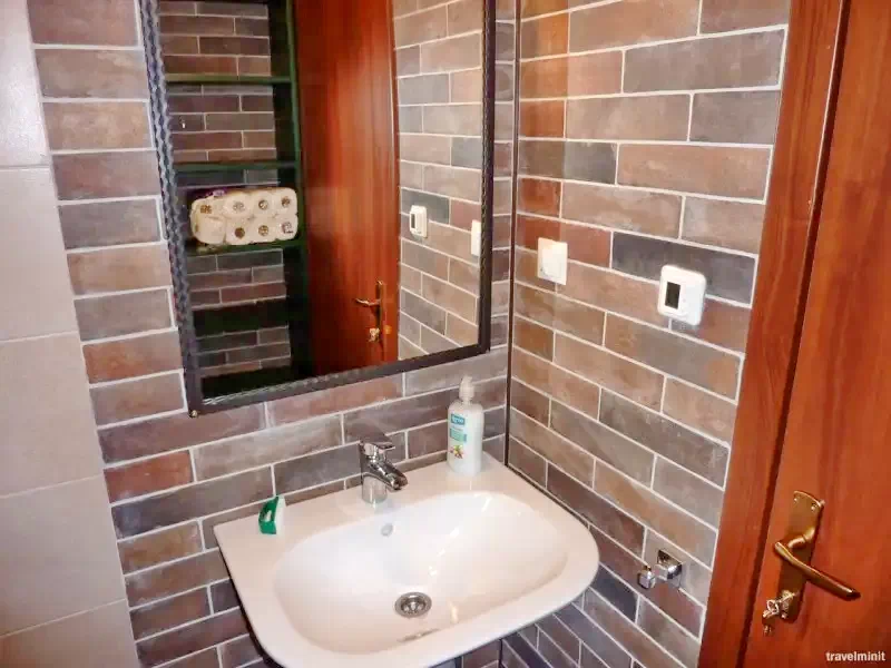 Izvoare Cazare | Cabană (K0729-52) Imaginea poate fi supusă drepturilor de autor. Se recomandă contactarea titularului drepturilor. Izvoare Cazare | Cabană (K0729-52) Imaginea poate fi supusă drepturilor de autor. Se recomandă contactarea titularului drepturilor.