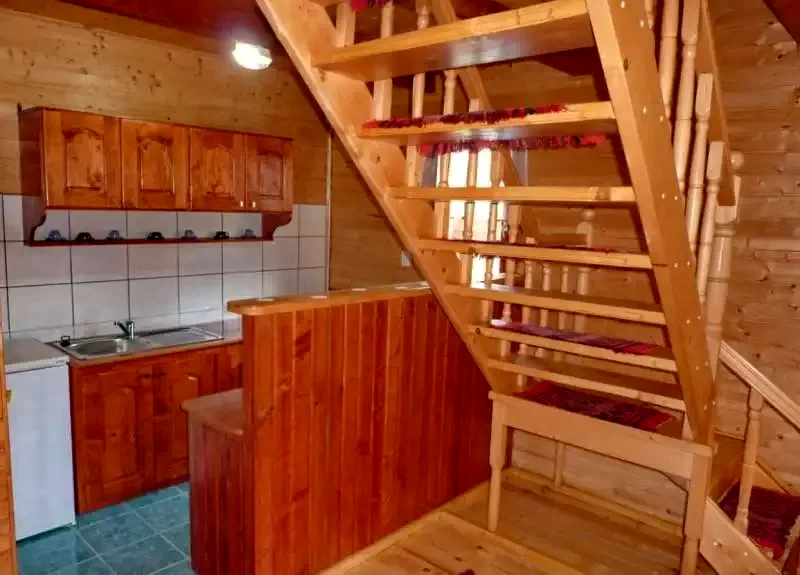 Ivó Szállás | Üdülőfalu (K0889-27) A kép szerzői jogvédelem alatt állhat. Javasolt a kapcsolatfelvétel a jog tulajdonossal.