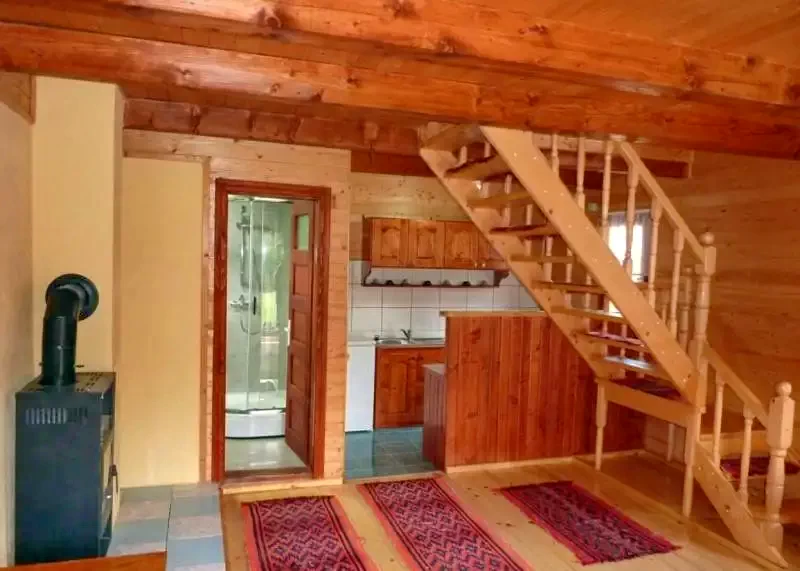 Ivó Szállás | Üdülőfalu (K0889-28) A kép szerzői jogvédelem alatt állhat. Javasolt a kapcsolatfelvétel a jog tulajdonossal.