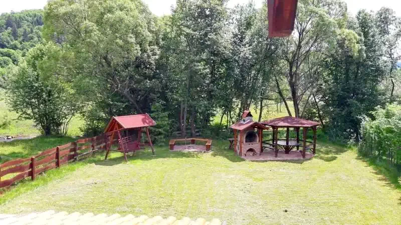 Ivó Szállás | Üdülőfalu (K1199-12) A kép szerzői jogvédelem alatt állhat. Javasolt a kapcsolatfelvétel a jog tulajdonossal.