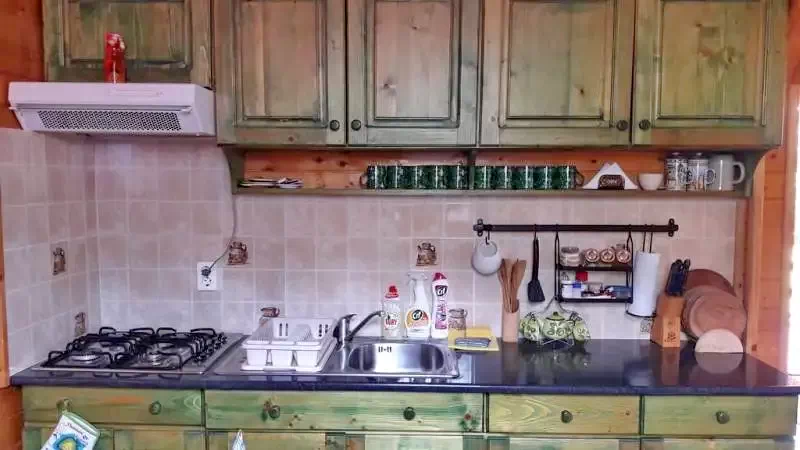 Cazare Izvoare - Cabana Hunor-Magor | Ivó - Hunor-Magor Kulcsosház, Kőfalvi Attila. Imaginea poate fi supusă drepturilor de autor. Se recomandă contactarea titularului drepturilor.