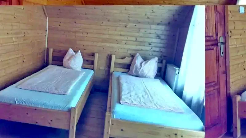 Ivó Szállás | Üdülőfalu (K1199-17) A kép szerzői jogvédelem alatt állhat. Javasolt a kapcsolatfelvétel a jog tulajdonossal.