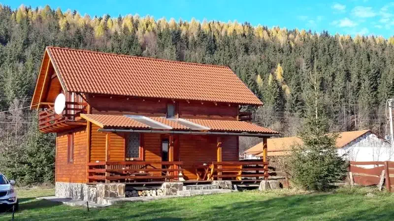 Cazare Izvoare - Cabana Hunor-Magor | Ivó - Hunor-Magor Kulcsosház, Kőfalvi Attila. Imaginea poate fi supusă drepturilor de autor. Se recomandă contactarea titularului drepturilor.