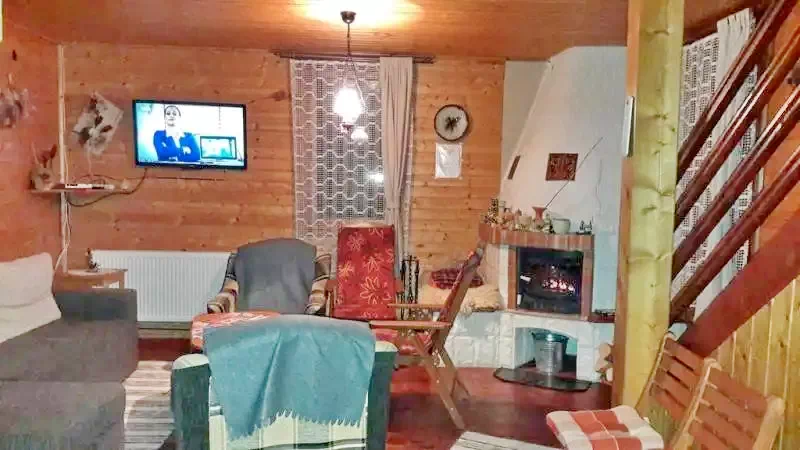 Cazare Izvoare - Cabana Hunor-Magor | Ivó - Hunor-Magor Kulcsosház, Kőfalvi Attila. Imaginea poate fi supusă drepturilor de autor. Se recomandă contactarea titularului drepturilor.