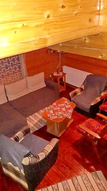 Izvoare Cazare | Sat de vacanță (K1199-41) Imaginea poate fi supusă drepturilor de autor. Se recomandă contactarea titularului drepturilor.