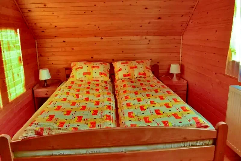 Izvoare Cazare | Sat de vacanță (K1395-5) Imaginea poate fi supusă drepturilor de autor. Se recomandă contactarea titularului drepturilor.