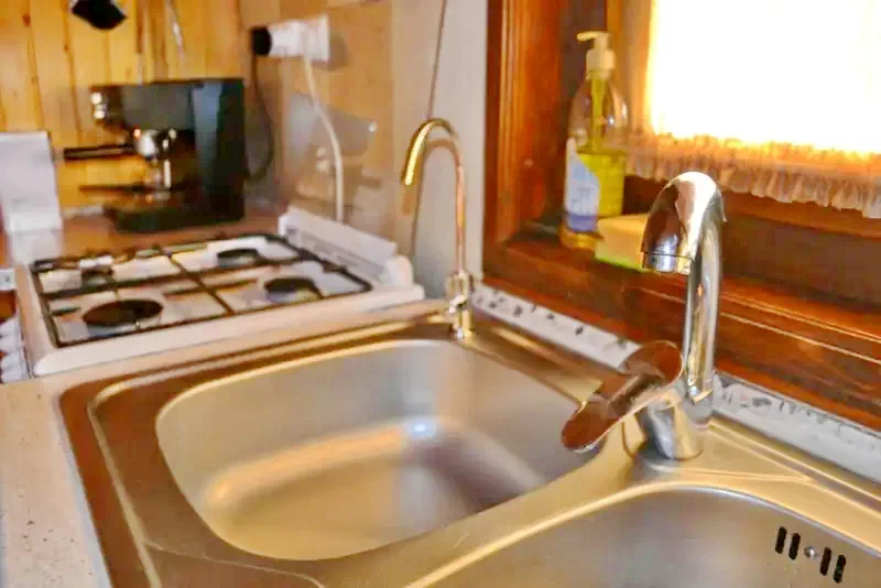 Izvoare Cazare | Cabană (K1395-8) Imaginea poate fi supusă drepturilor de autor. Se recomandă contactarea titularului drepturilor. Izvoare Cazare | Cabană (K1395-8) Imaginea poate fi supusă drepturilor de autor. Se recomandă contactarea titularului drepturilor.