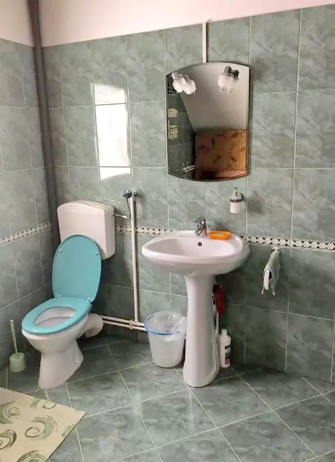 Izvoare Cazare | Sat de vacanță (K1395-13) Imaginea poate fi supusă drepturilor de autor. Se recomandă contactarea titularului drepturilor.