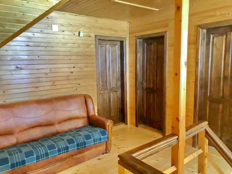 Izvoare Cazare | Sat de vacanță (K1395-15) Imaginea poate fi supusă drepturilor de autor. Se recomandă contactarea titularului drepturilor.