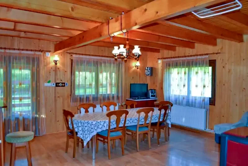 Izvoare Cazare | Cabană (K1395-18) Imaginea poate fi supusă drepturilor de autor. Se recomandă contactarea titularului drepturilor. Izvoare Cazare | Cabană (K1395-18) Imaginea poate fi supusă drepturilor de autor. Se recomandă contactarea titularului drepturilor.