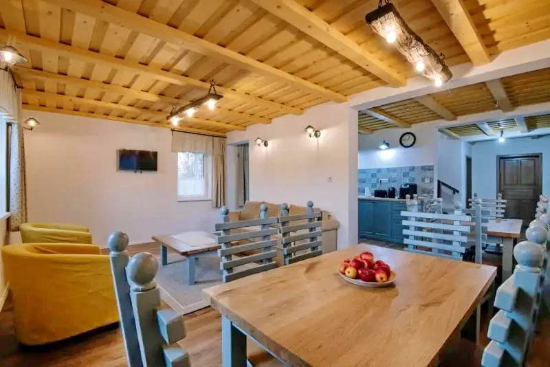 Ivó Szállás | Üdülőfalu (K1398-6) A kép szerzői jogvédelem alatt állhat. Javasolt a kapcsolatfelvétel a jog tulajdonossal.