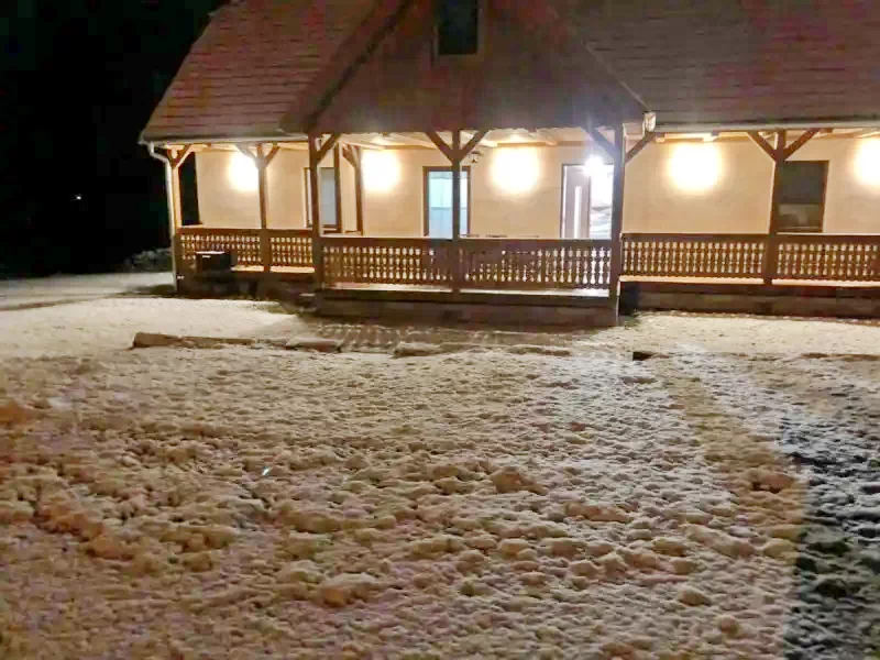 Ivó Szállás | Üdülőfalu (K1398-25) A kép szerzői jogvédelem alatt állhat. Javasolt a kapcsolatfelvétel a jog tulajdonossal.