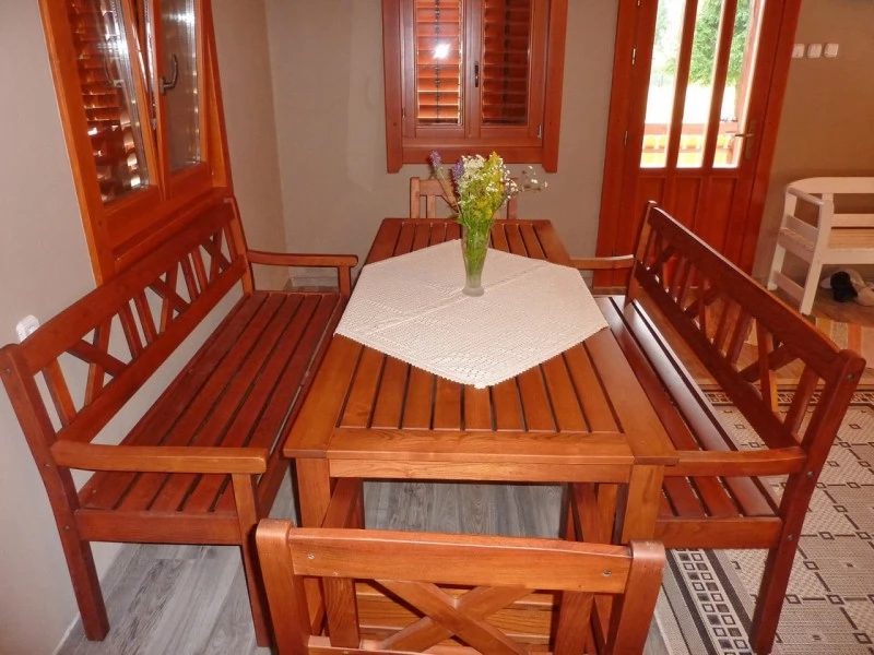 Barajul Zetea Cazare | Sat de vacanță (K0199-4) Imaginea poate fi supusă drepturilor de autor. Se recomandă contactarea titularului drepturilor.