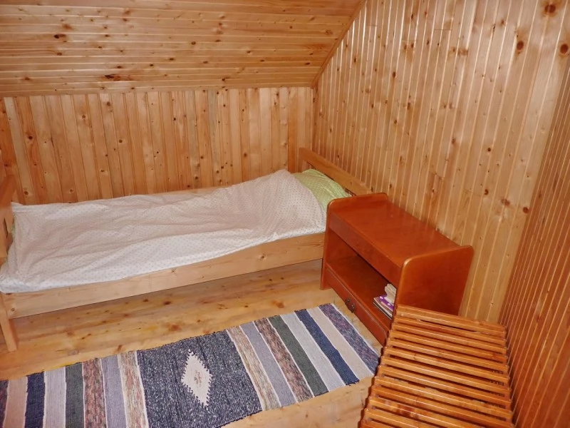 Barajul Zetea Cazare | Cabană (K0199-17) Imaginea poate fi supusă drepturilor de autor. Se recomandă contactarea titularului drepturilor.